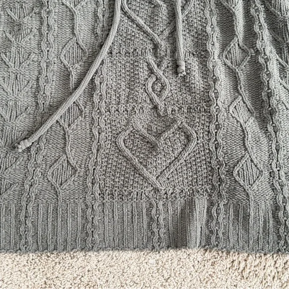 POL Green Heart Hooded Warm Cable Knit Sweater Womens Size Large - Picture 7 of 9